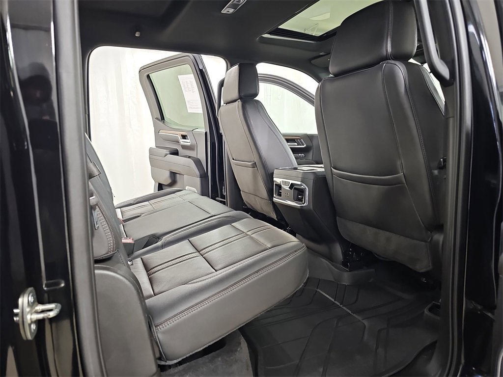 Used 2023 Chevrolet Silverado 1500 High Country w/ High Country Premium Package image 17