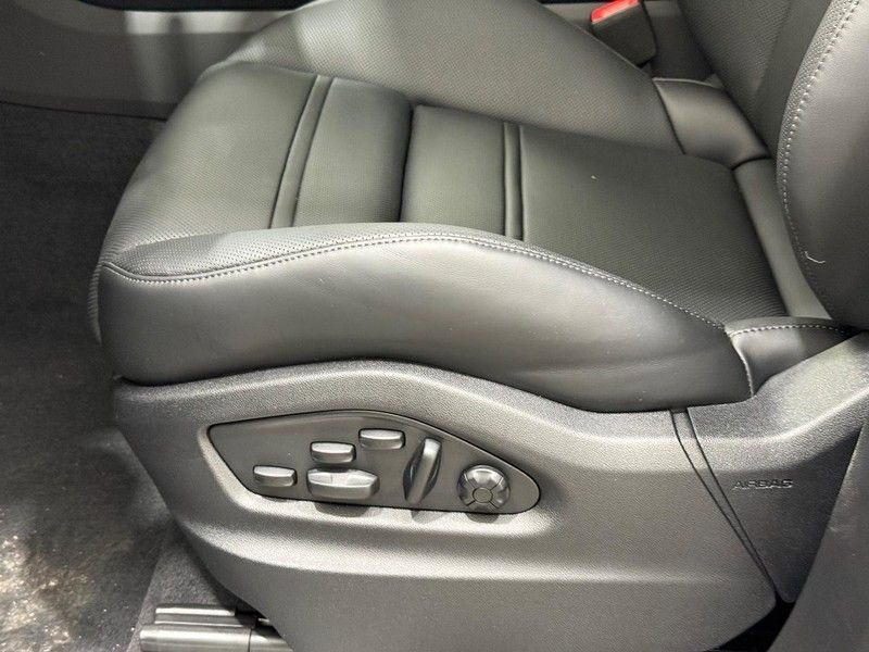 New 2026 Porsche Cayenne S image 26