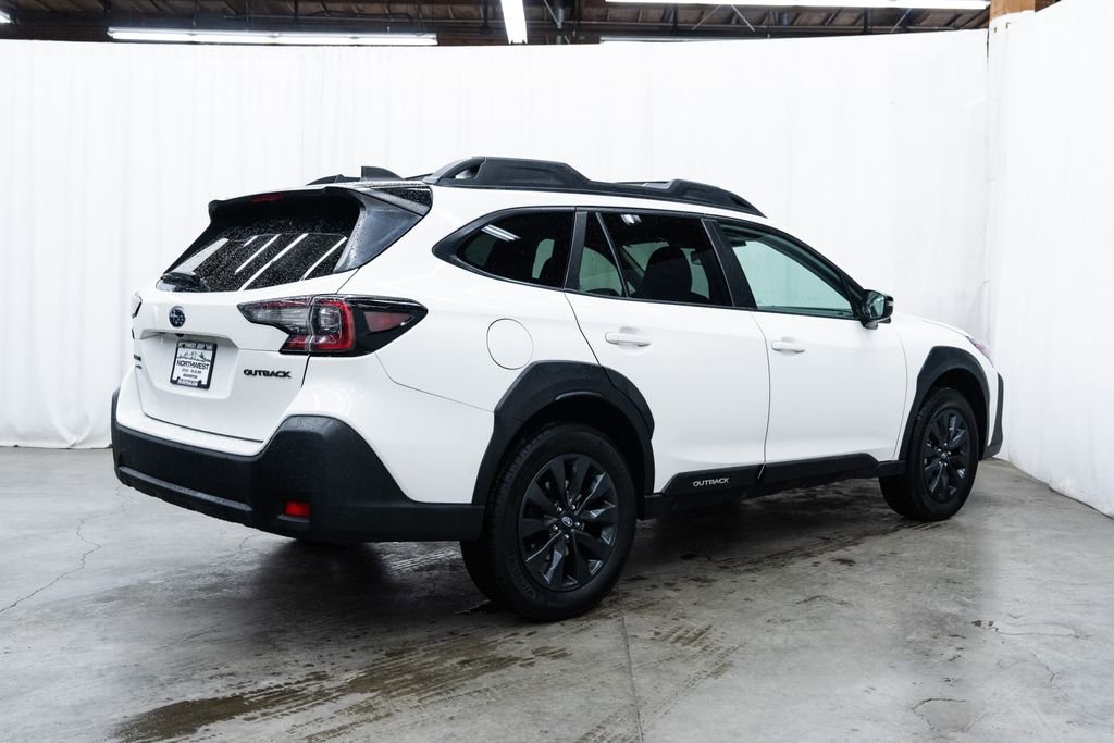 Used 2023 Subaru Outback Onyx Edition image 6