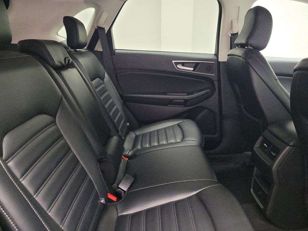 Used 2023 Ford Edge SEL image 19