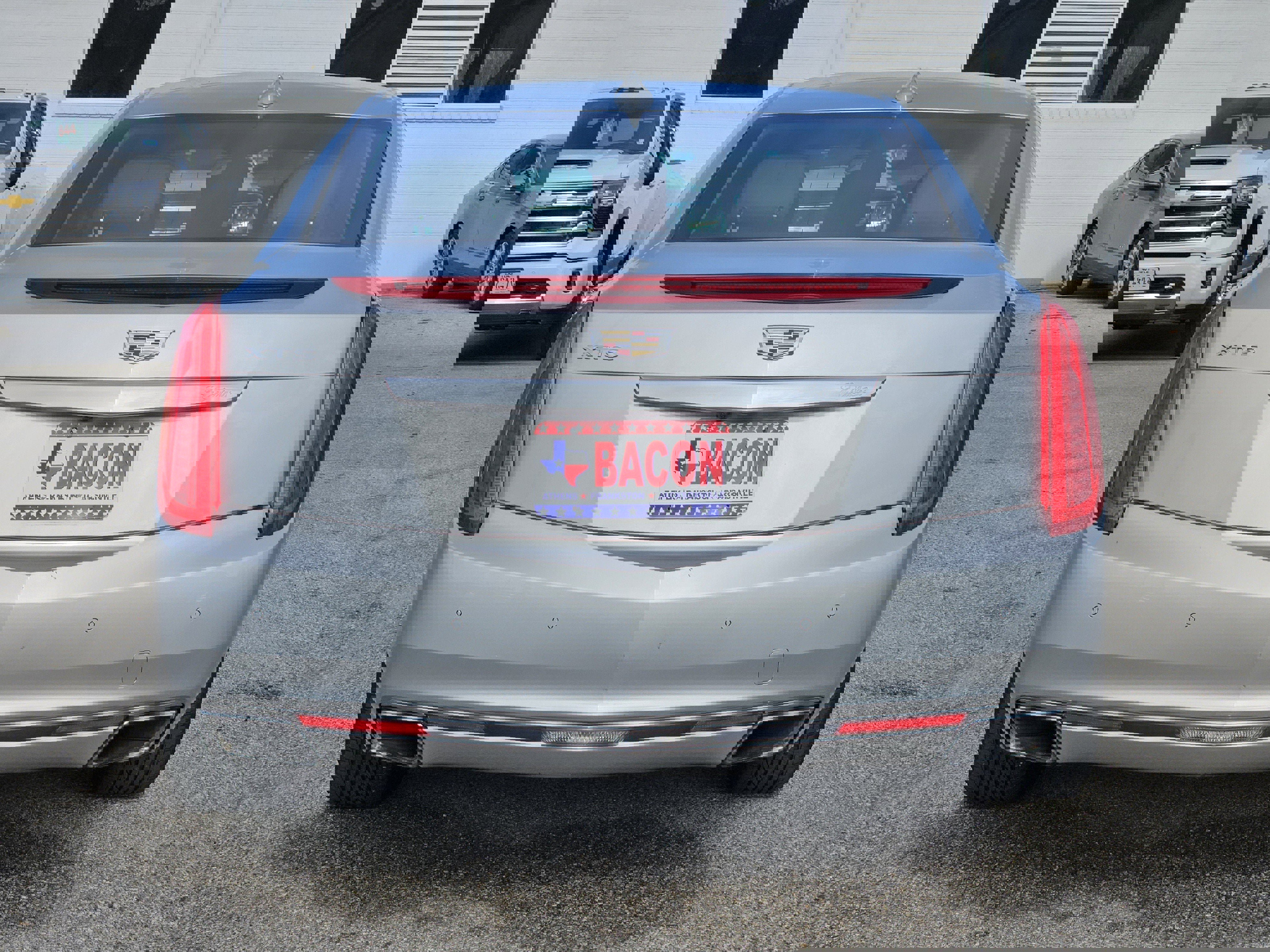 Used 2017 Cadillac XTS Luxury image 5