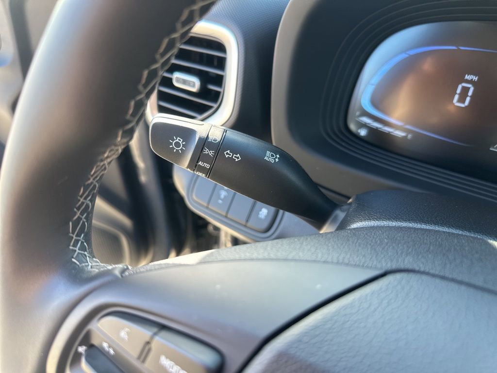 Used 2026 Hyundai Venue SEL image 13