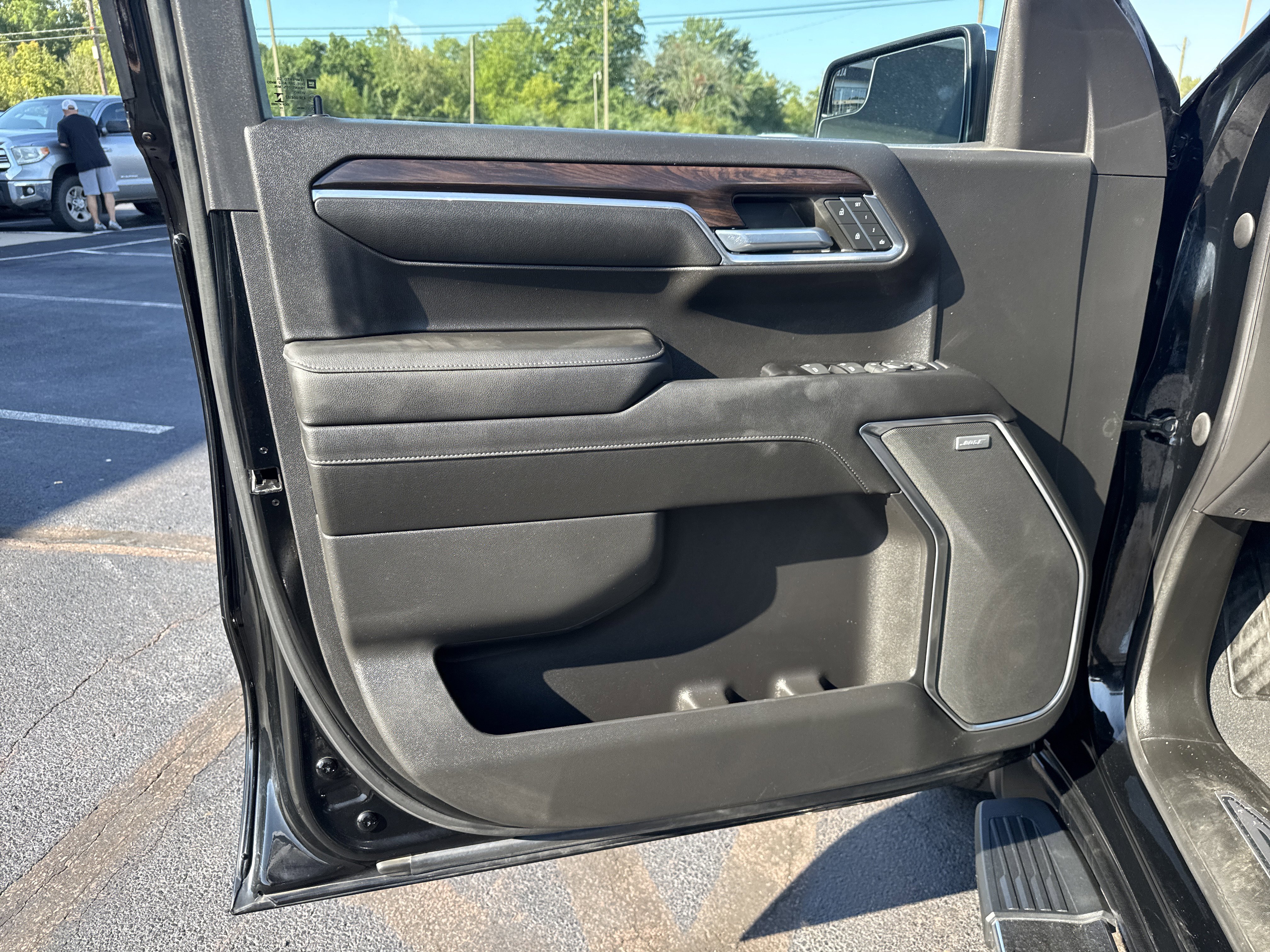 Used 2022 GMC Sierra 1500 SLT w/ SLT Premium Package image 15