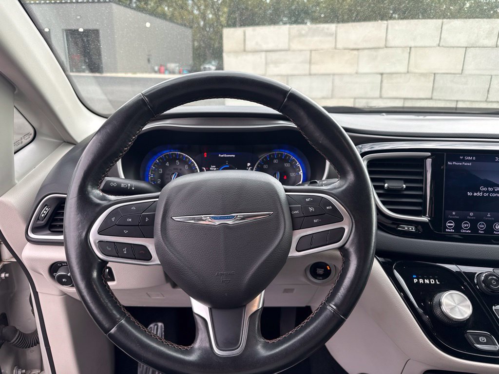 Used 2020 Chrysler Pacifica Touring-L Plus FWD image 10