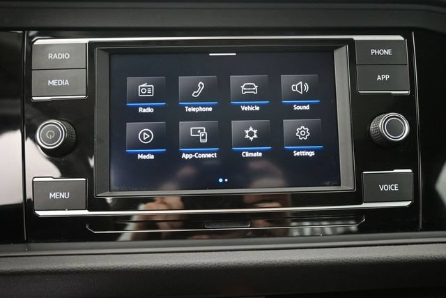 Used 2024 Volkswagen Jetta SE FWD image 15