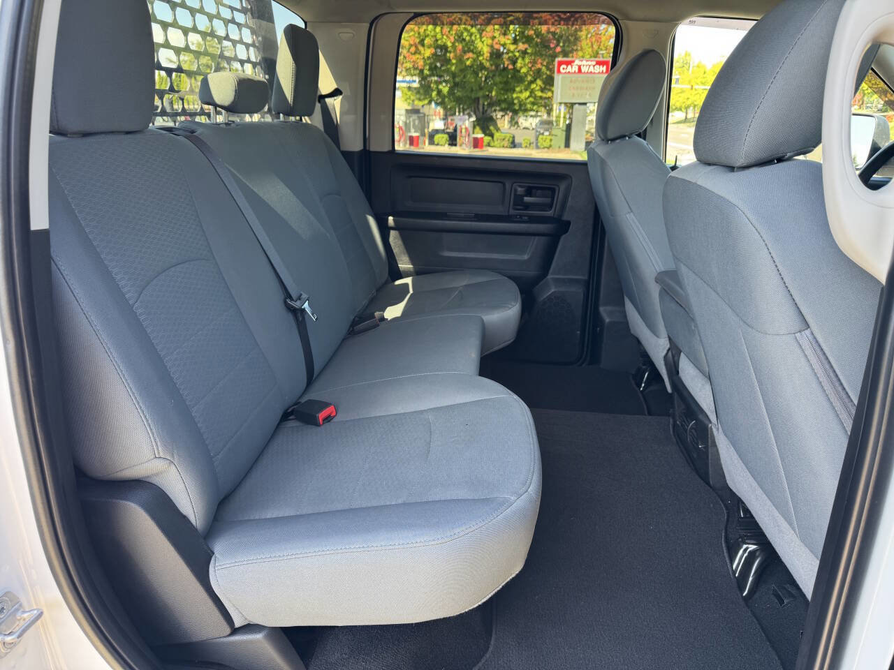 Used 2018 RAM 2500 Tradesman w/ Chrome Appearance Group image 9