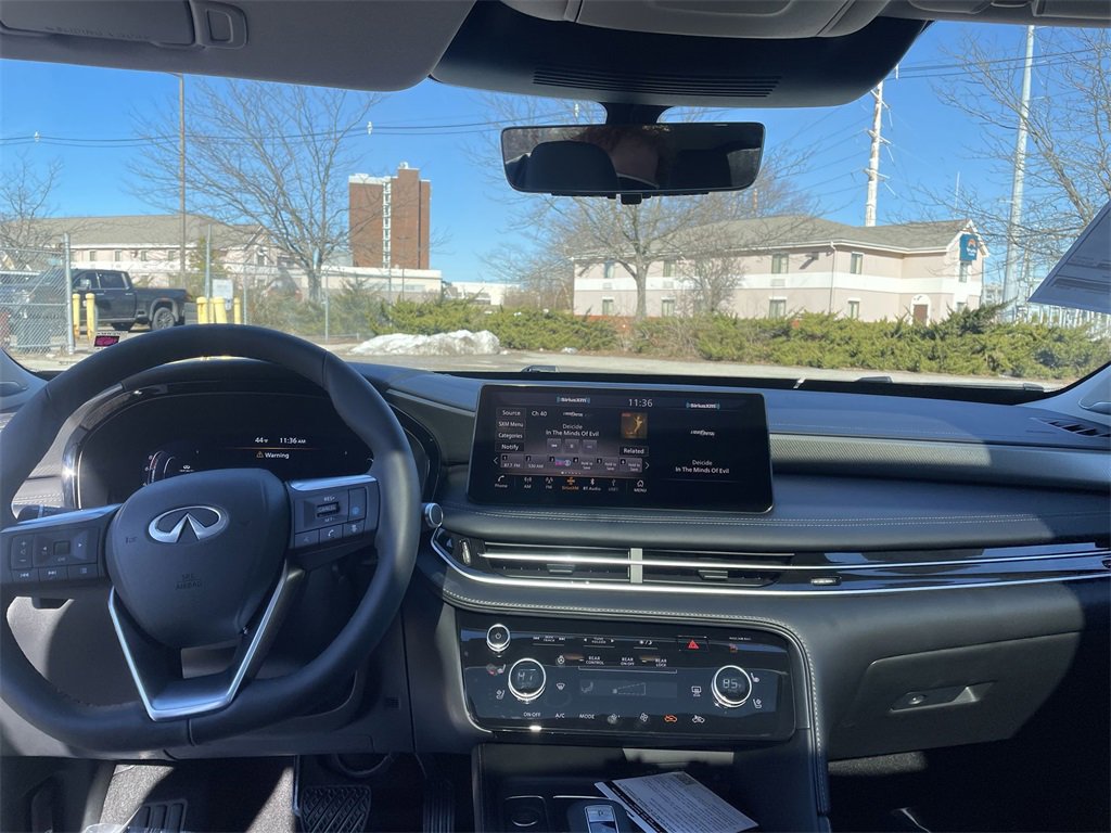 Used 2025 INFINITI QX60 Luxe w/ Vision Package image 18