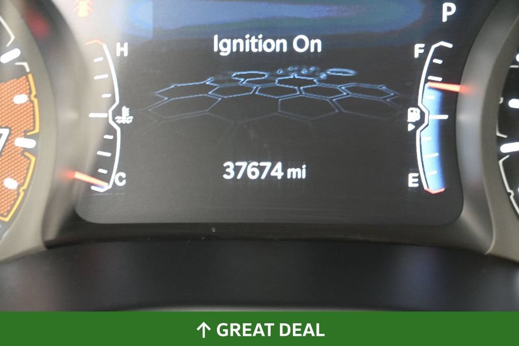 Used 2025 Jeep Compass Trailhawk AWD/4WD image 37