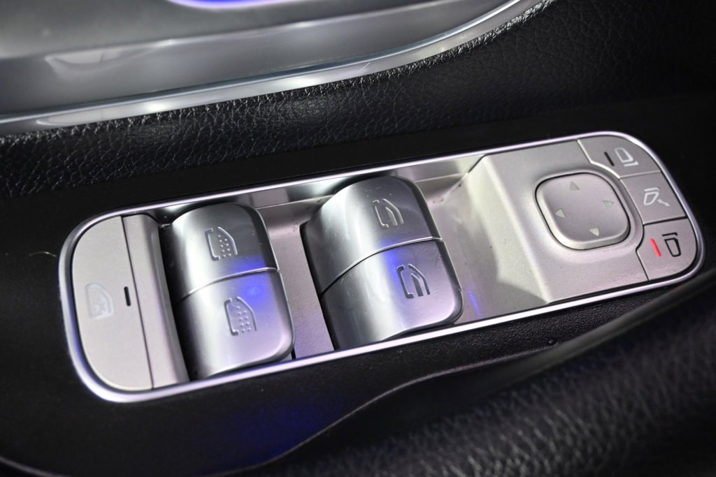 Used 2022 Mercedes-Benz GLS 450 4MATIC image 23