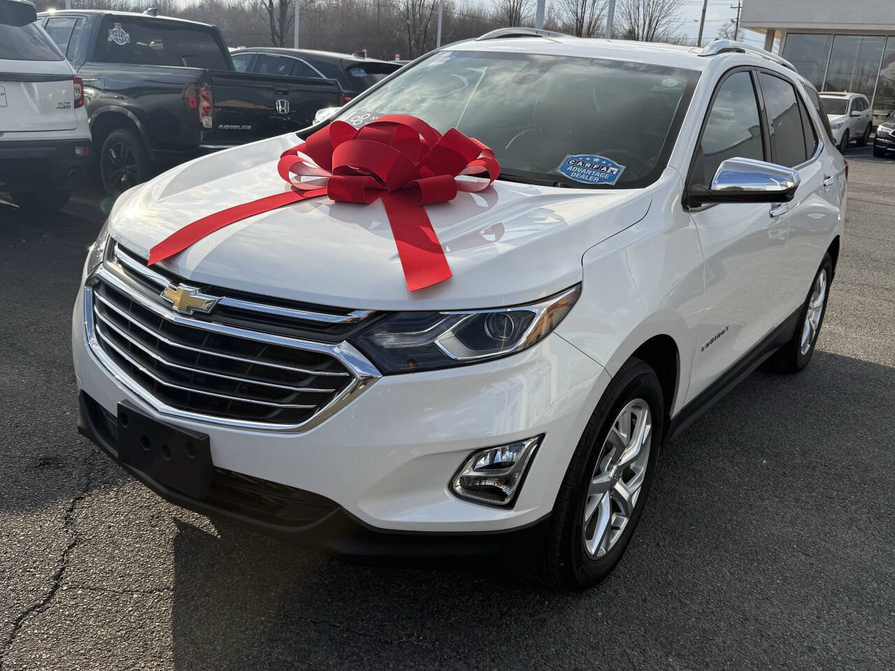 Used 2020 Chevrolet Equinox Premier AWD/4WD image 2