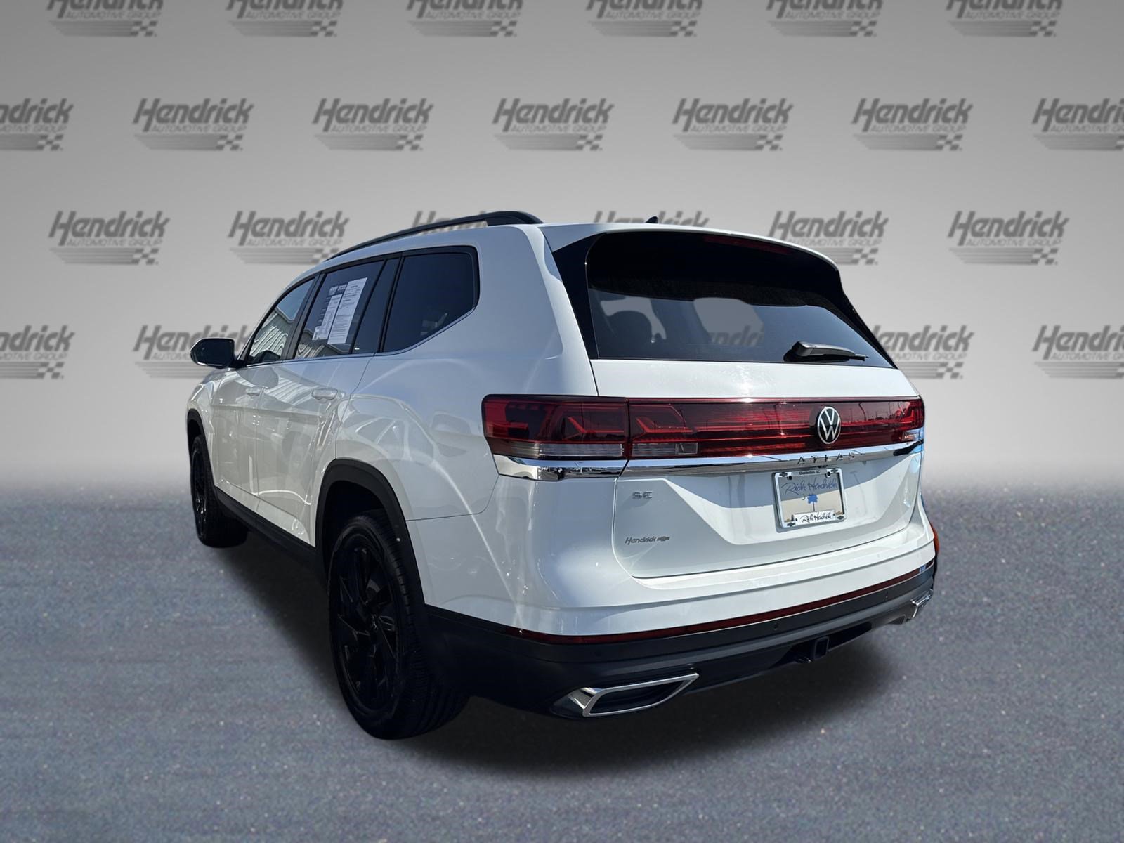 Used 2025 Volkswagen Atlas SE image 42