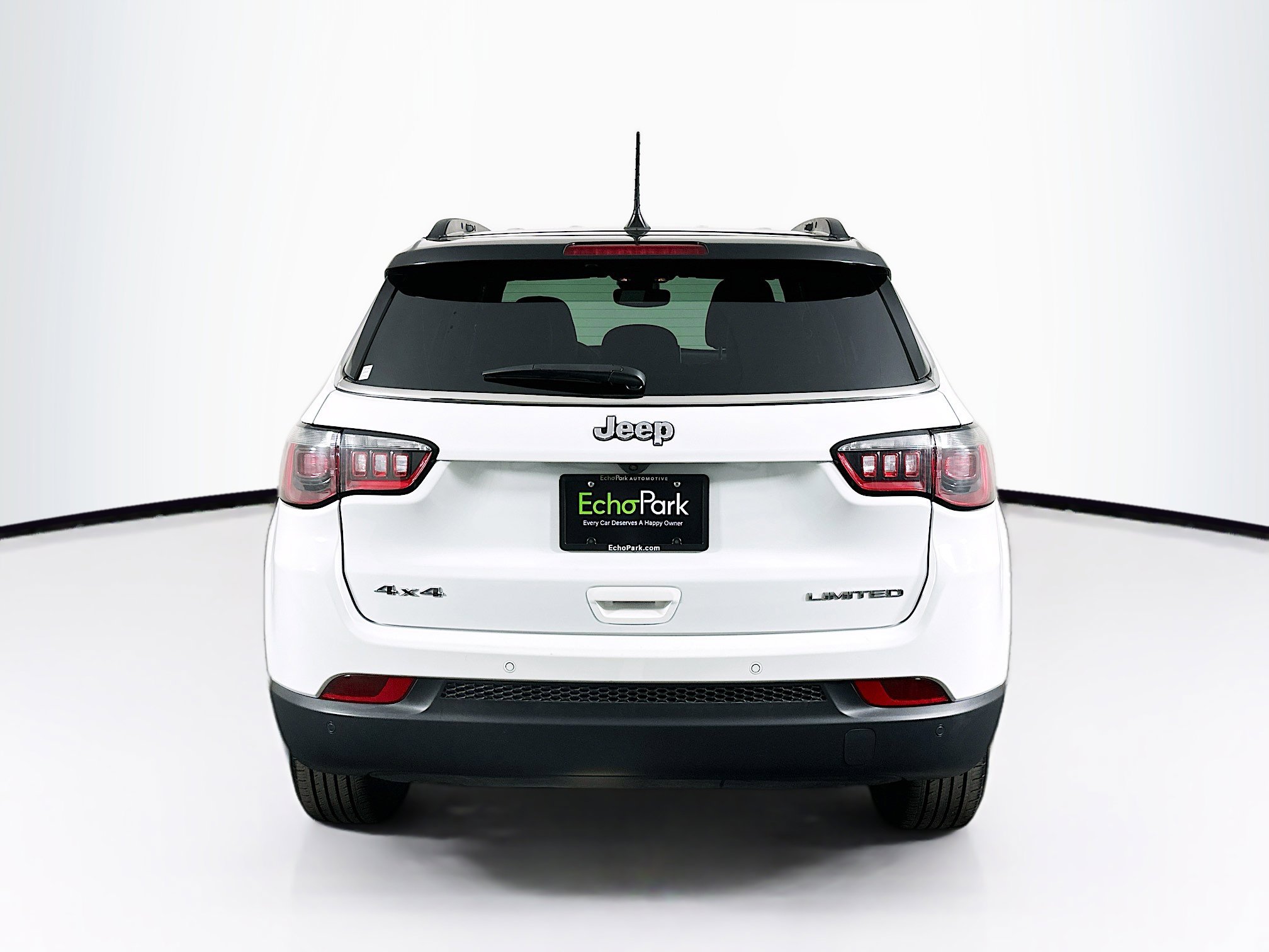 Used 2025 Jeep Compass Limited image 7