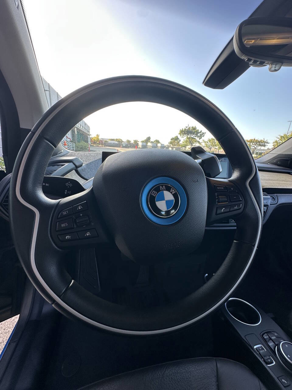 Used 2015 BMW i3 w/ Range Extender RWD image 17