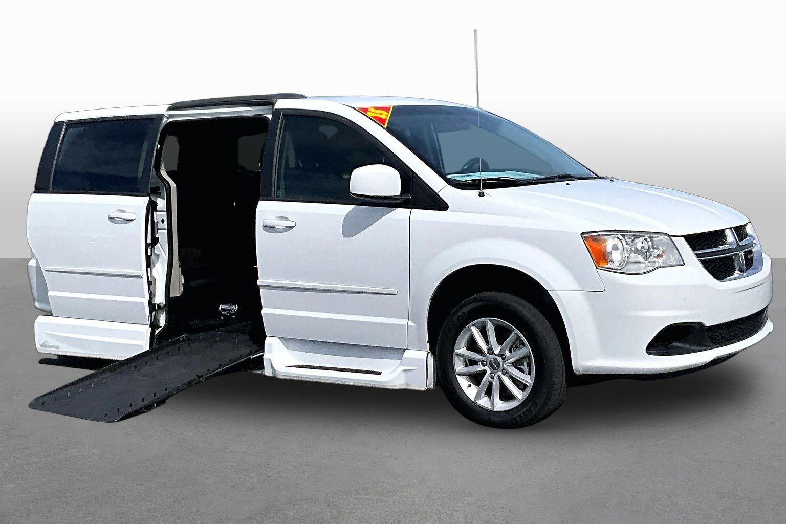 Used 2015 Dodge Grand Caravan SXT