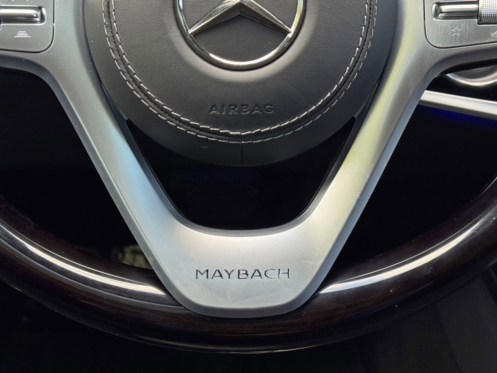 Used 2020 Mercedes-Benz Maybach S 560 4MATIC image 25