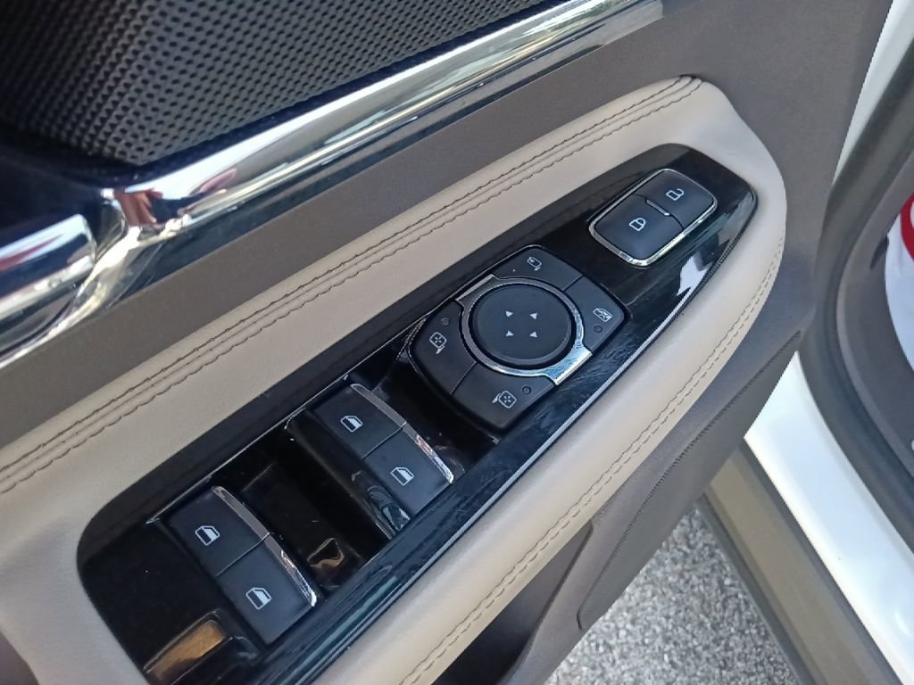 Used 2021 Lincoln Corsair Reserve w/ Equipment Group 201A image 13