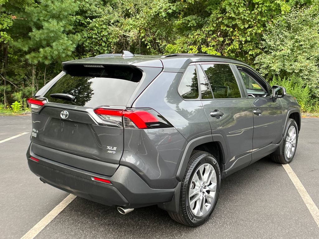 Used 2023 Toyota RAV4 XLE Premium AWD/4WD image 5