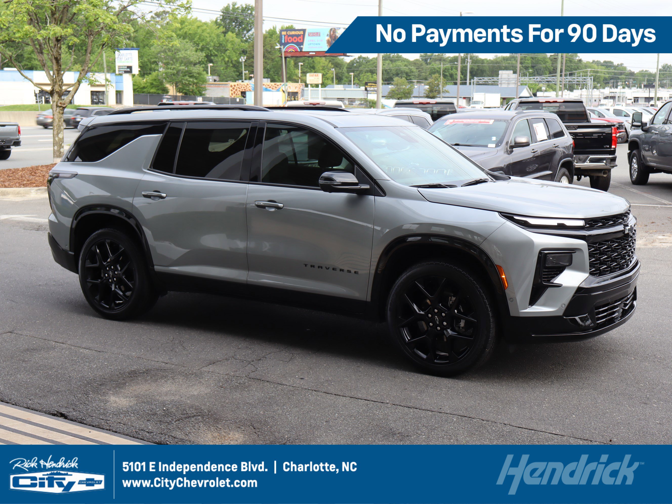 Used 2025 Chevrolet Traverse RS