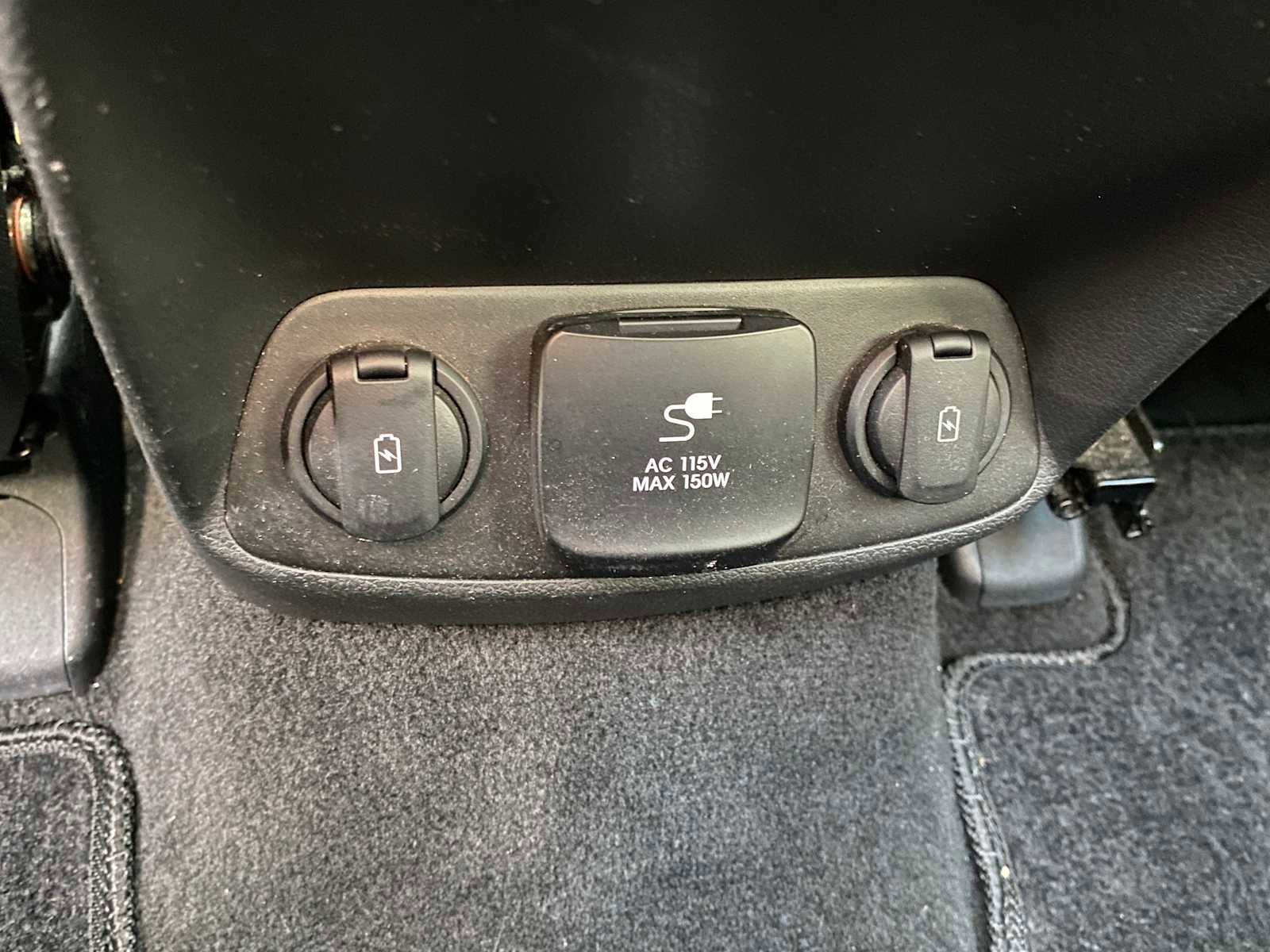 Used 2019 Hyundai Santa Fe AWD image 32
