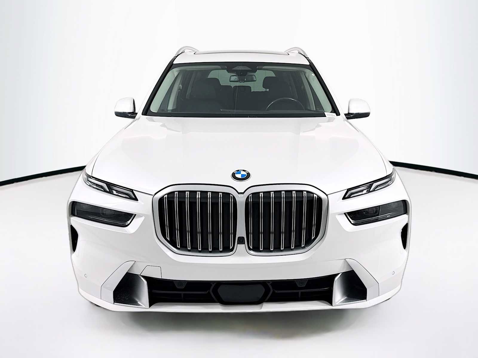 Used 2024 BMW X7 xDrive40i w/ Premium Package AWD/4WD image 6