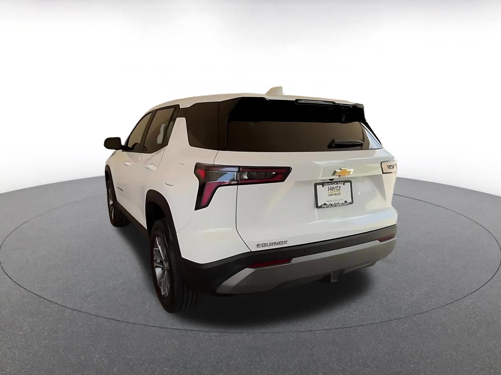 Used 2025 Chevrolet Equinox LT FWD image 11