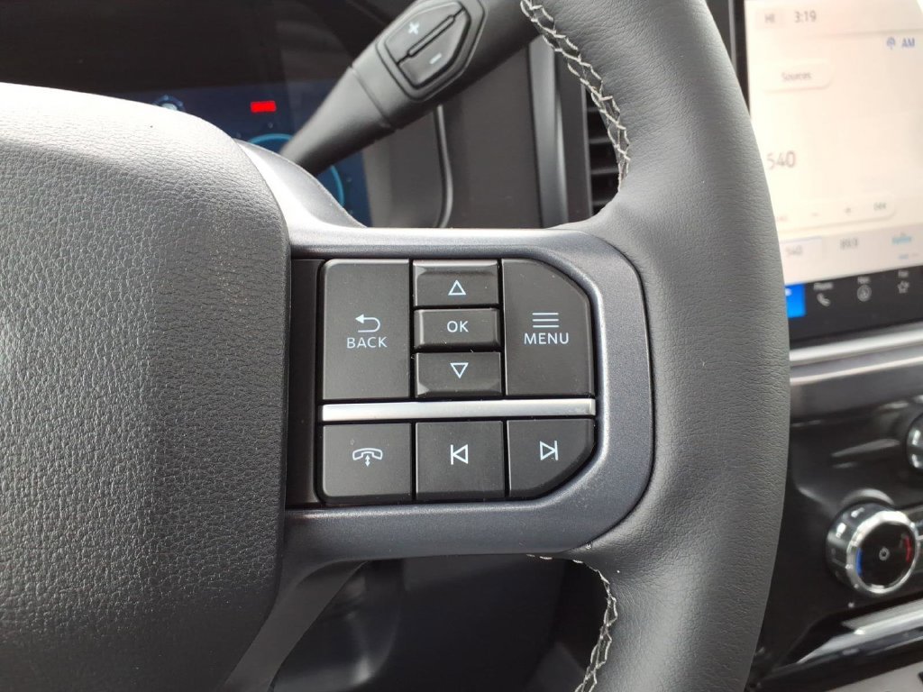 New 2026 Ford F350 Lariat w/ Black Appearance Package AWD/4WD image 16