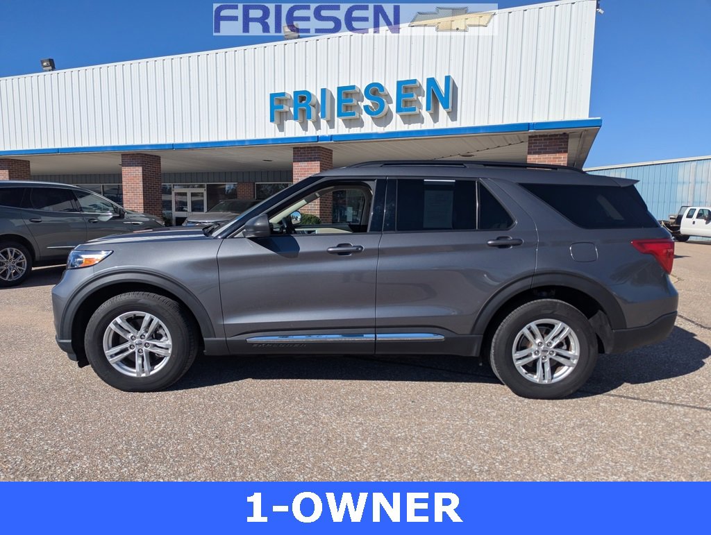 Used 2022 Ford Explorer XLT w/ Equipment Group 202A image 2