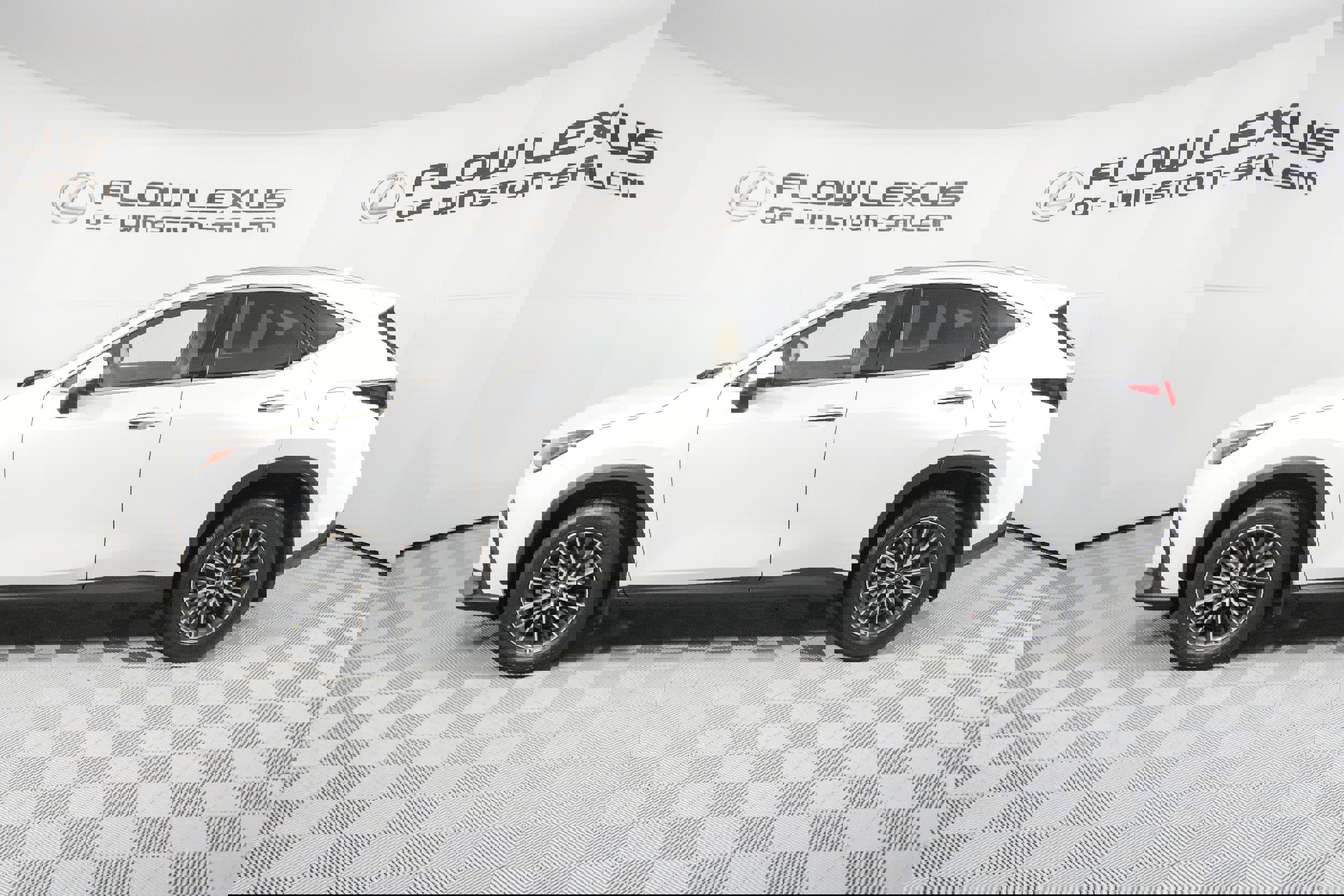 Certified 2025 Lexus NX 350h AWD w/ Premium Package image 4
