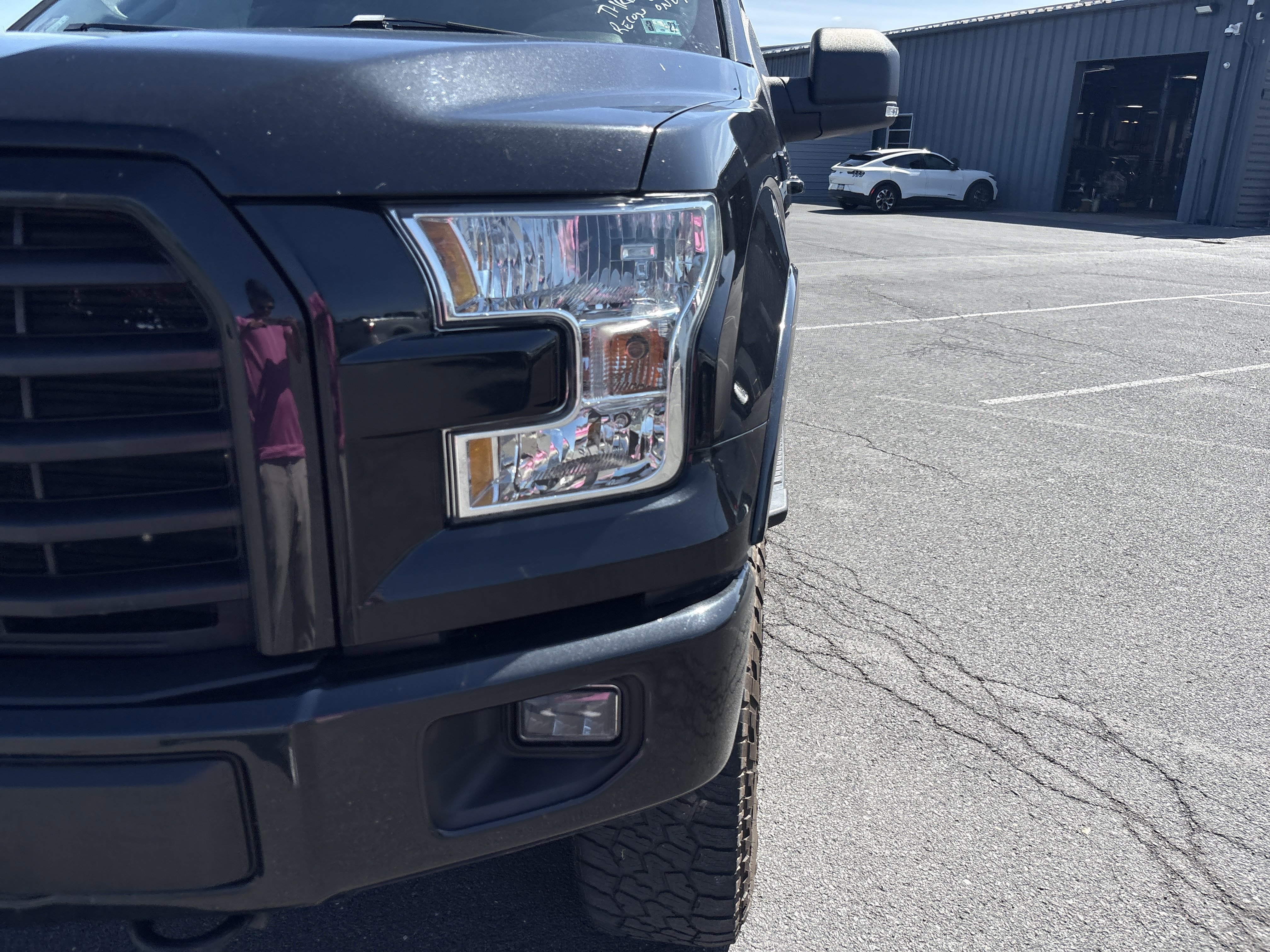 Used 2015 Ford F150 XLT w/ Equipment Group 302A Luxury AWD/4WD image 11