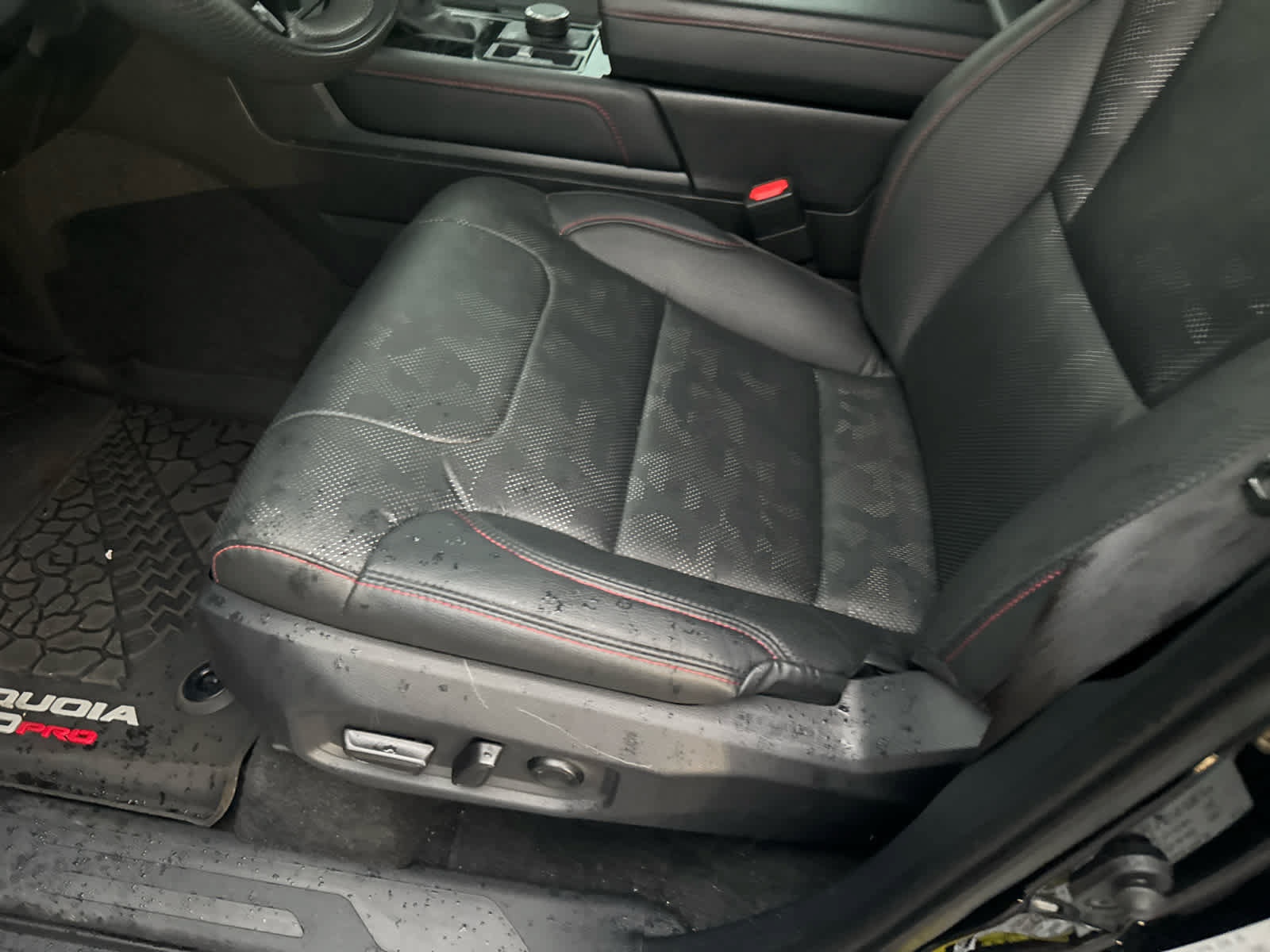 Used 2024 Toyota Sequoia TRD Pro AWD/4WD image 9