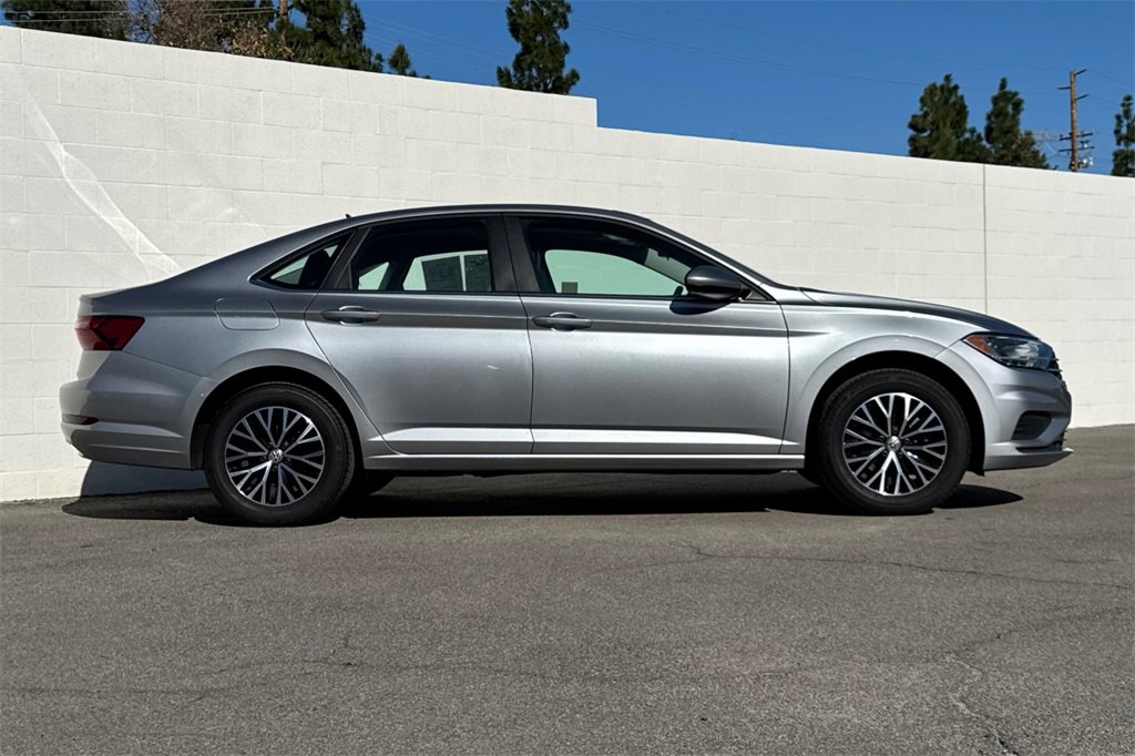 Used 2020 Volkswagen Jetta SE image 6