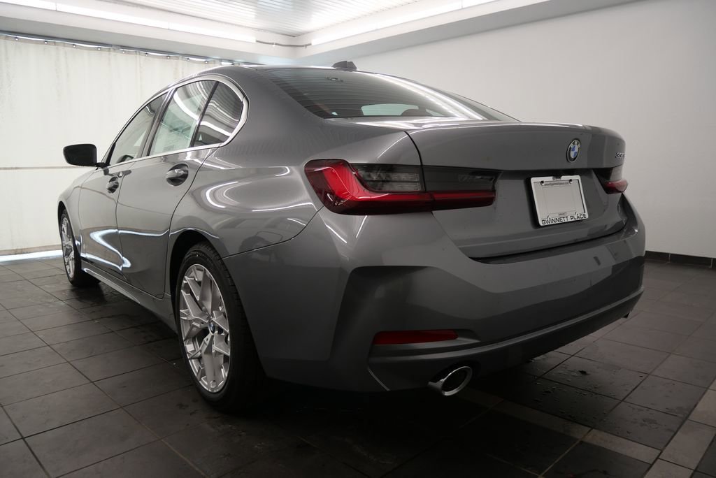 Used 2025 BMW 330i Sedan w/ Premium Package image 5