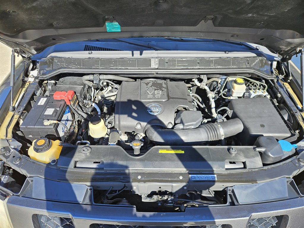 Used 2011 Nissan Armada SV image 16