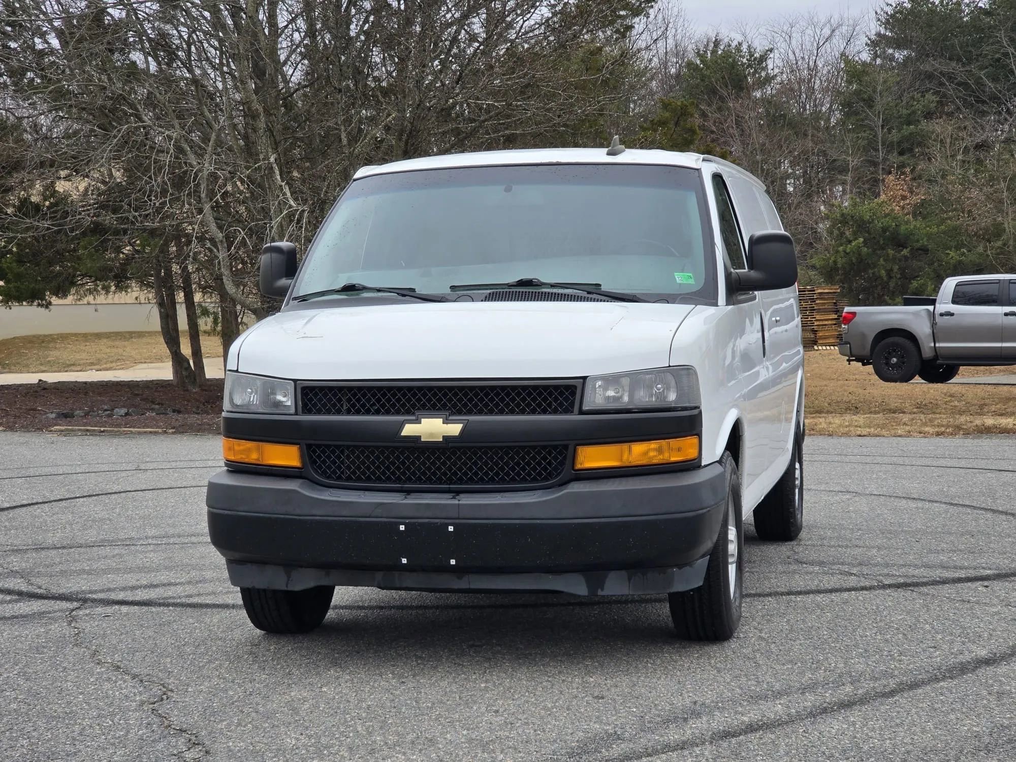 Used 2020 Chevrolet Express 2500 w/ Driver Convenience Package image 4