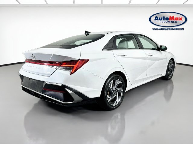 Used 2025 Hyundai Elantra Limited FWD image 2