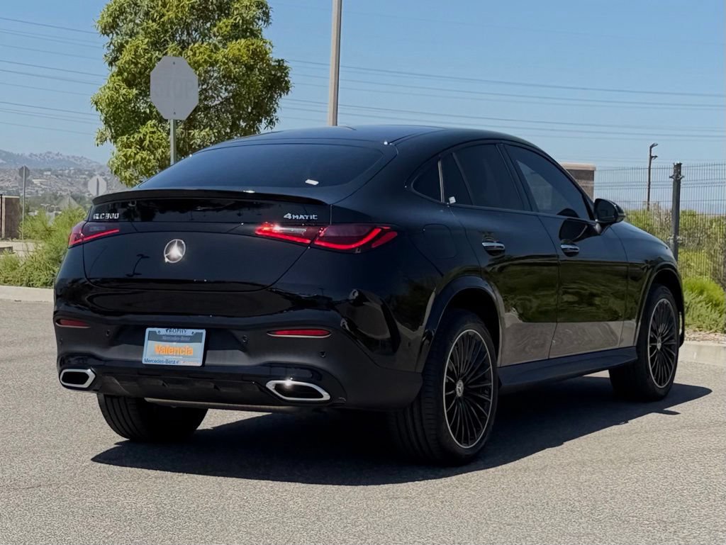 Used 2025 Mercedes-Benz GLC 300 4MATIC image 8