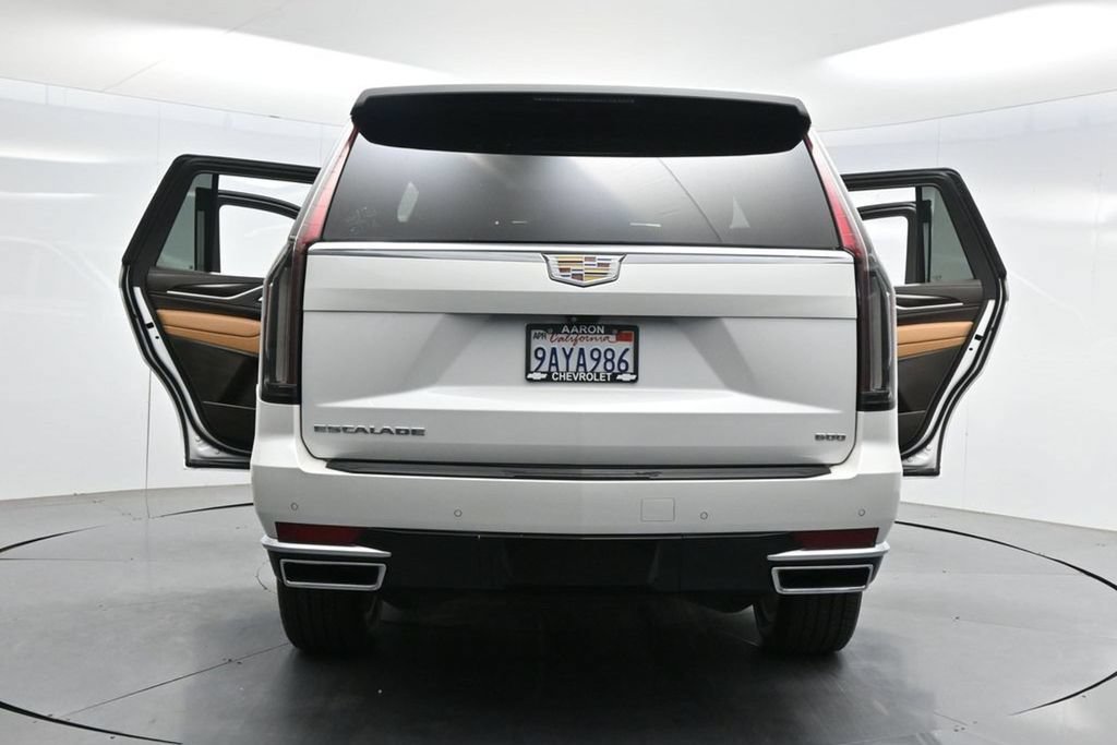 Used 2022 Cadillac Escalade Premium Luxury AWD/4WD image 54