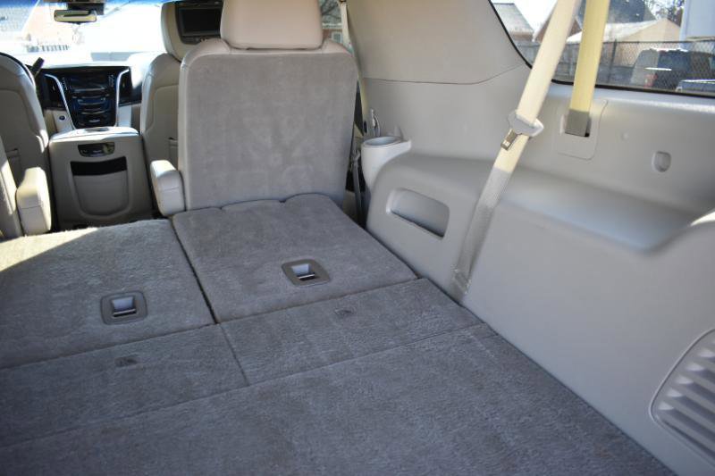 Used 2019 Cadillac Escalade ESV Luxury image 13