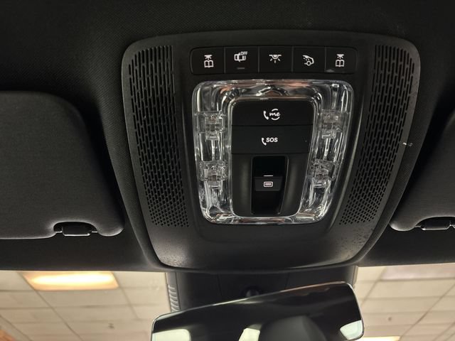 Used 2025 Mercedes-Benz CLA 250 4MATIC image 24