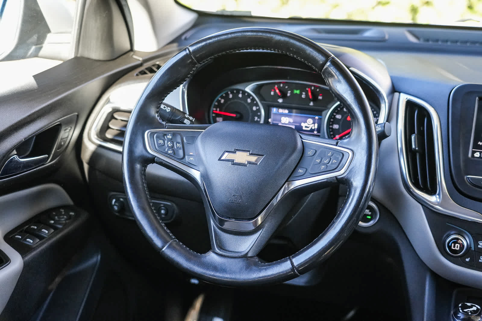 Used 2020 Chevrolet Equinox LT FWD image 15