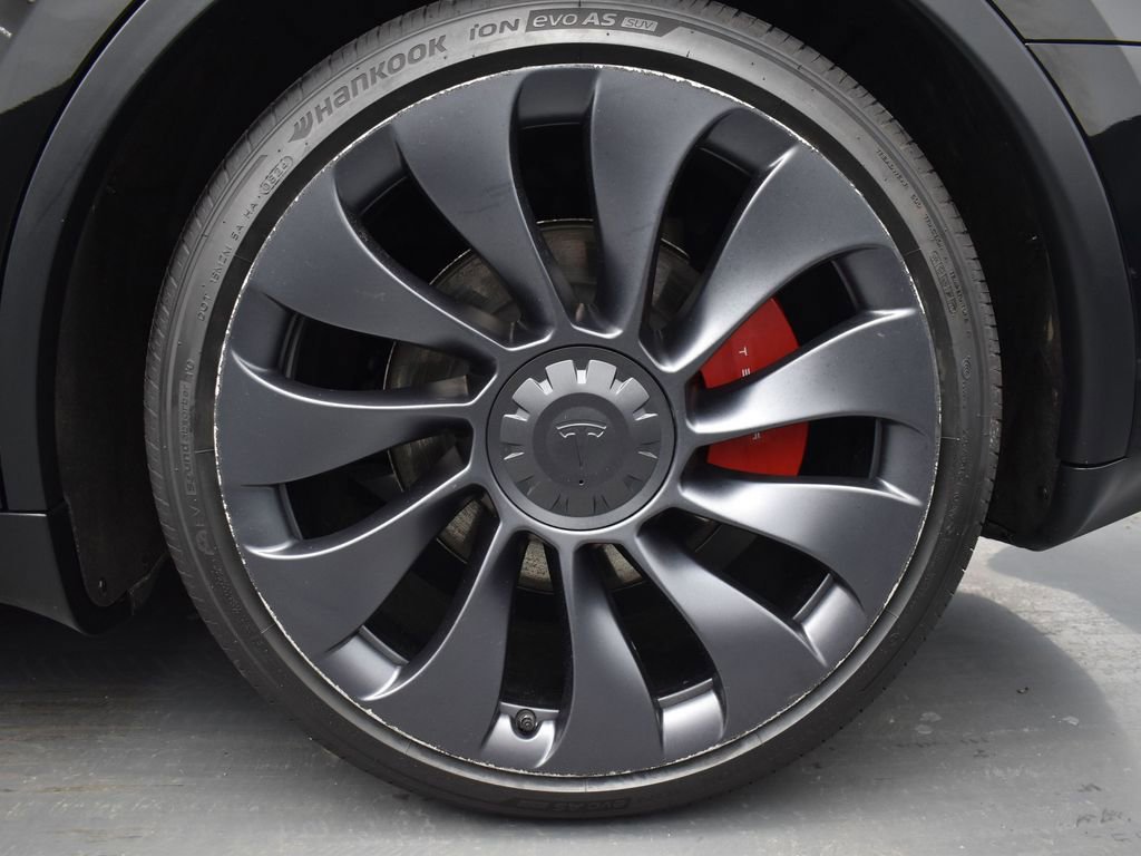 Used 2024 Tesla Model Y Performance AWD/4WD image 9
