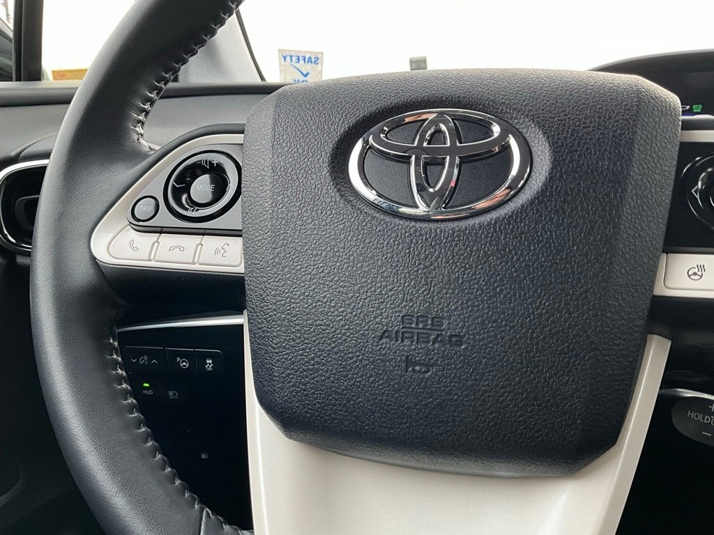 Used 2017 Toyota Prius Prime Advanced image 21