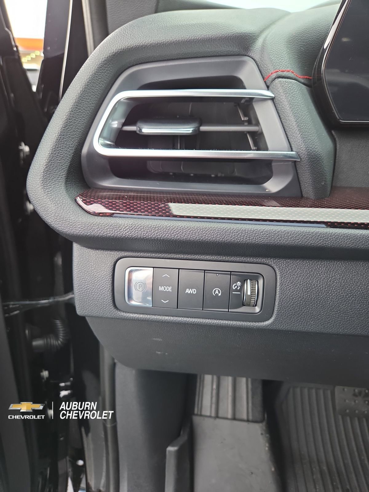 New 2026 Chevrolet Traverse RS w/ LPO, Floor Liner Package AWD/4WD image 29