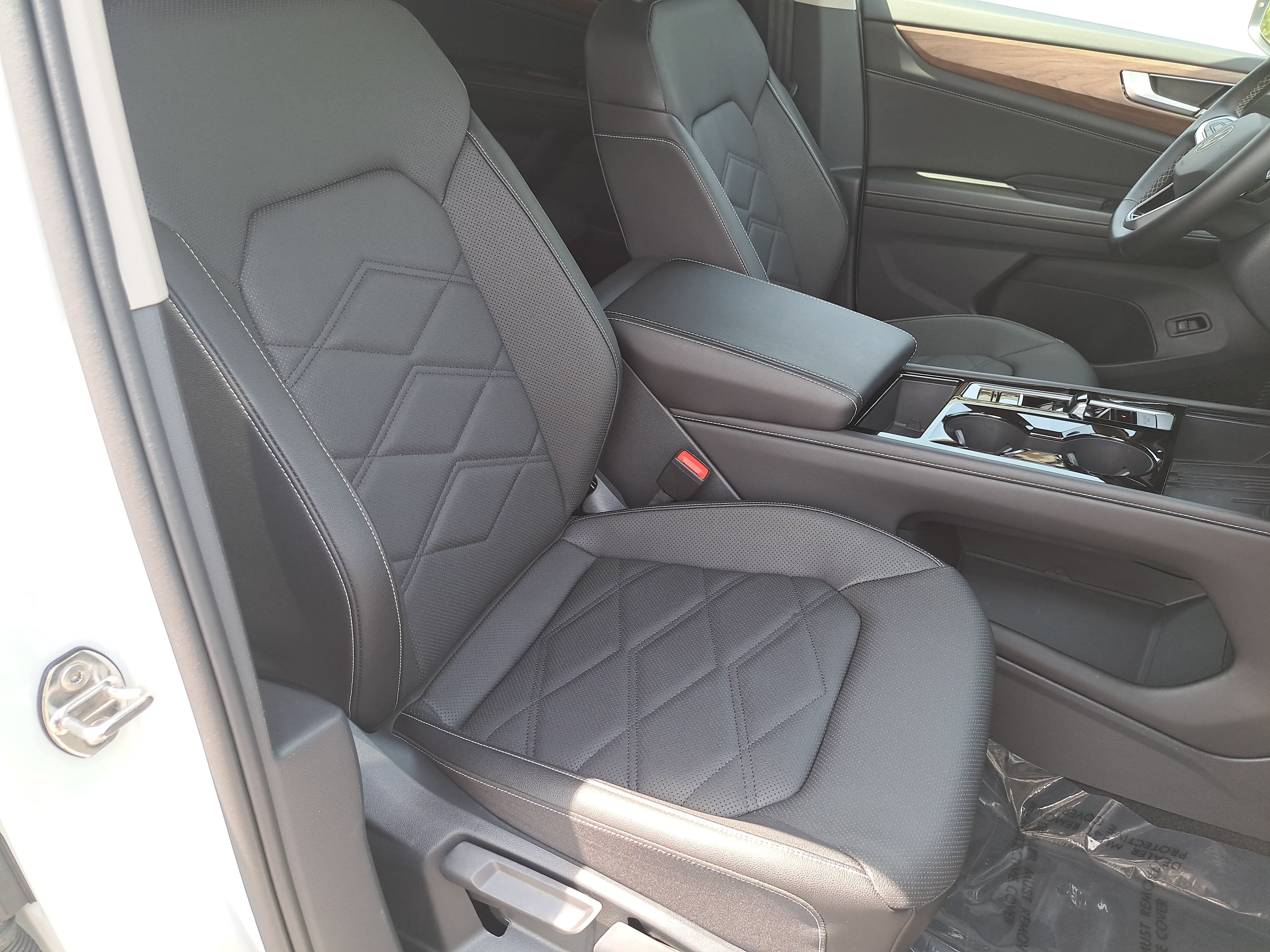 Used 2025 Volkswagen Atlas SE AWD/4WD image 10