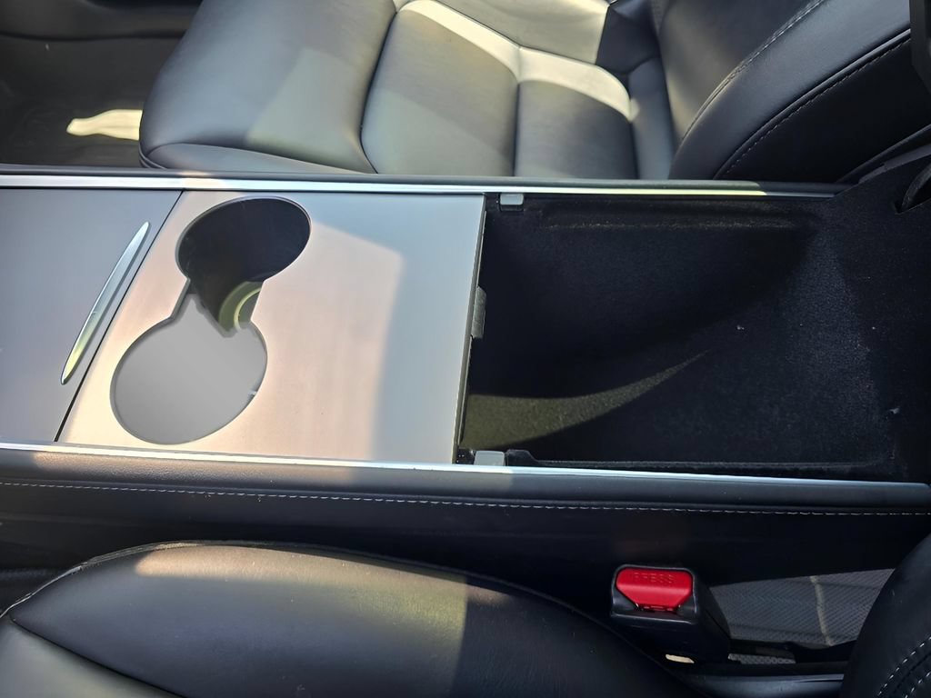 Used 2022 Tesla Model 3 Standard Range RWD image 17