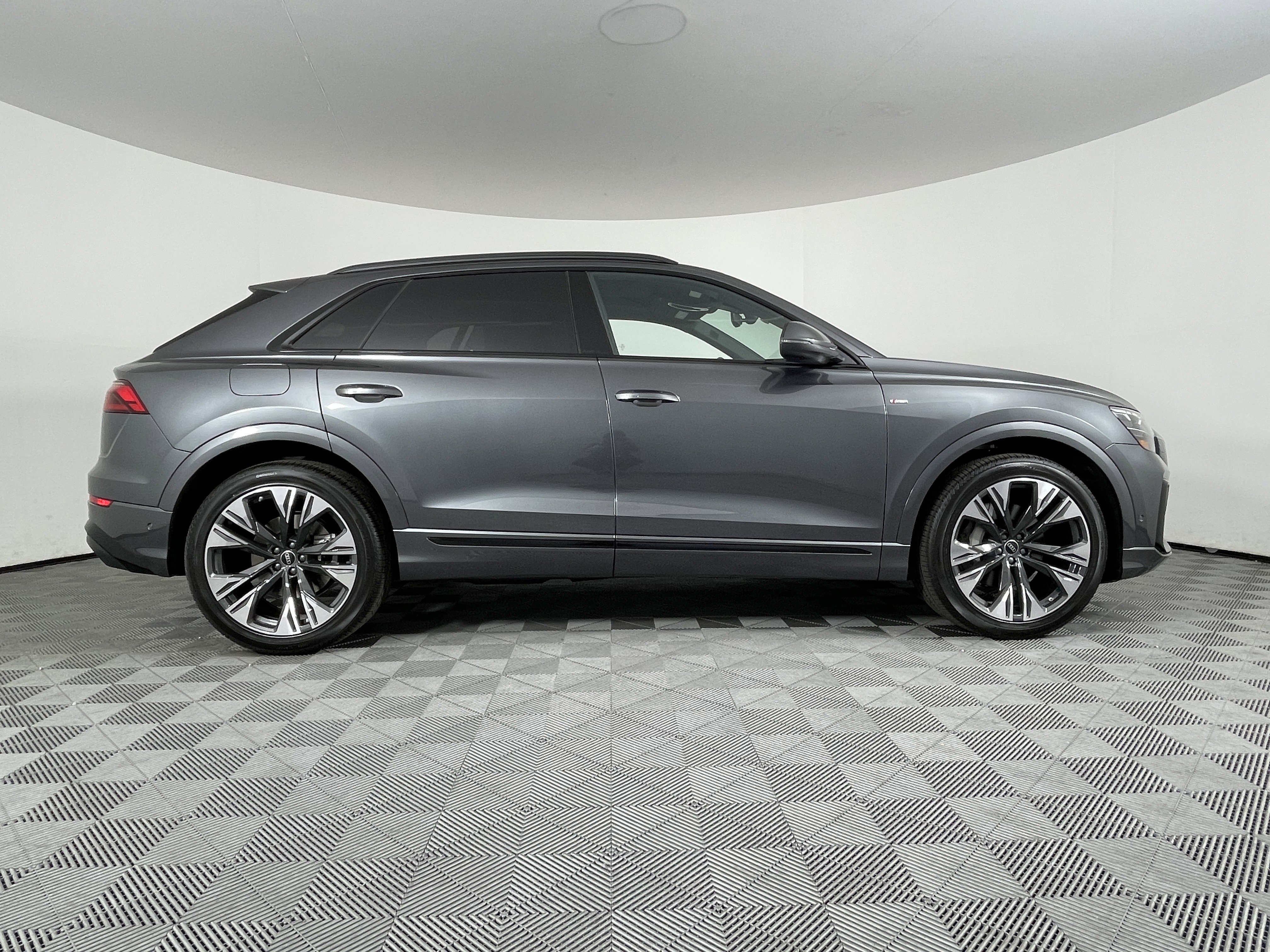 New 2025 Audi Q8 Premium Plus image 19
