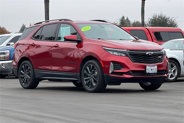 Used 2024 Chevrolet Equinox RS image 2