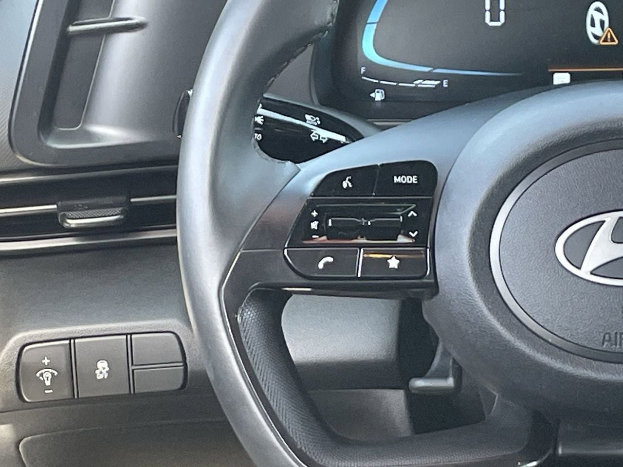 Certified 2025 Hyundai Elantra Sport FWD image 21