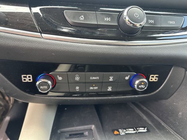 Used 2022 Buick Enclave Essence w/ Experience Buick Package AWD/4WD image 19