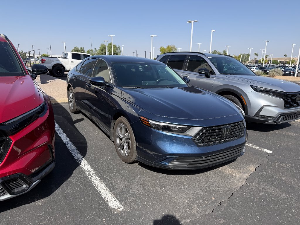 Certified 2025 Honda Accord EX-L image 3